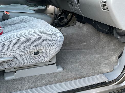 Used 1999 Chevrolet Tahoe 4WD 2-Door w/ Preferred Equipment Group image 16