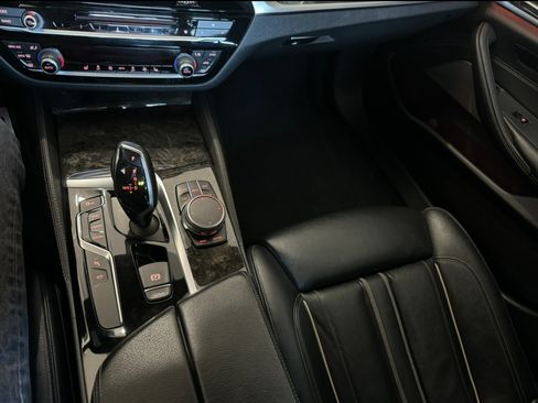 Used 2018 BMW 540i xDrive w/ M Sport Package AWD/4WD image 10