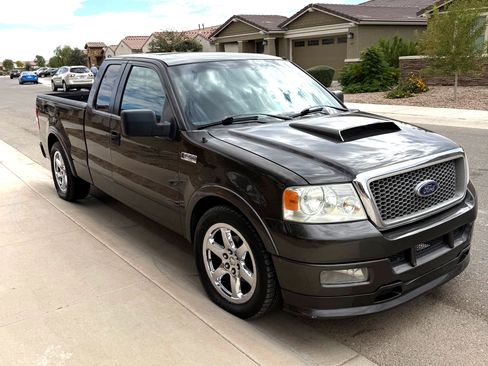 Used 2005 Ford F150 Lariat image 1