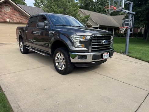 Used 2015 Ford F150 XLT w/ Equipment Group 302A Luxury AWD/4WD image 5
