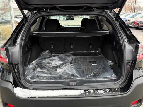 Used 2025 Subaru Outback Premium w/ Popular Package #1A image 11