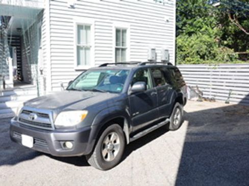Used 2007 Toyota 4Runner SR5 image 4