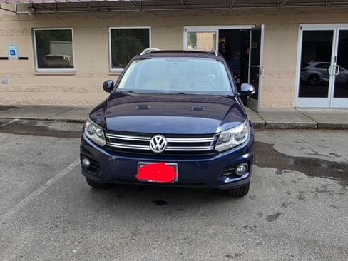 Used 2012 Volkswagen Tiguan S AWD/4WD image 6