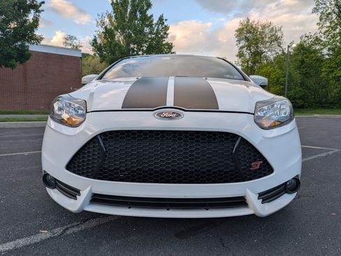 Used 2014 Ford Focus ST w/ Equipment Group 201A FWD image 19