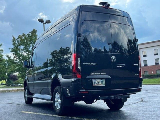 Used 2023 Mercedes-Benz Sprinter 2500 image 2
