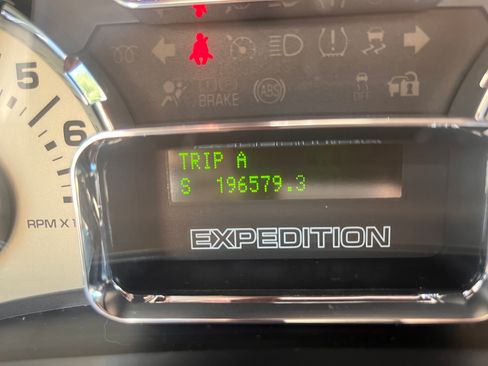 Used 2012 Ford Expedition XLT image 20