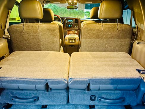 Used 2004 Cadillac Escalade 2WD image 19