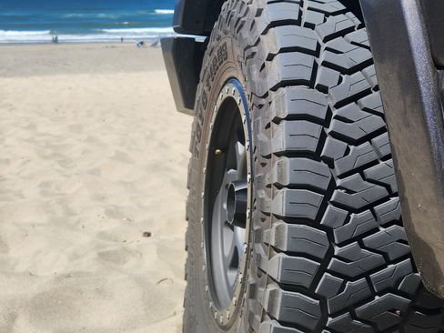 Used 2020 RAM 1500 Laramie w/ Sport Appearance Package image 9