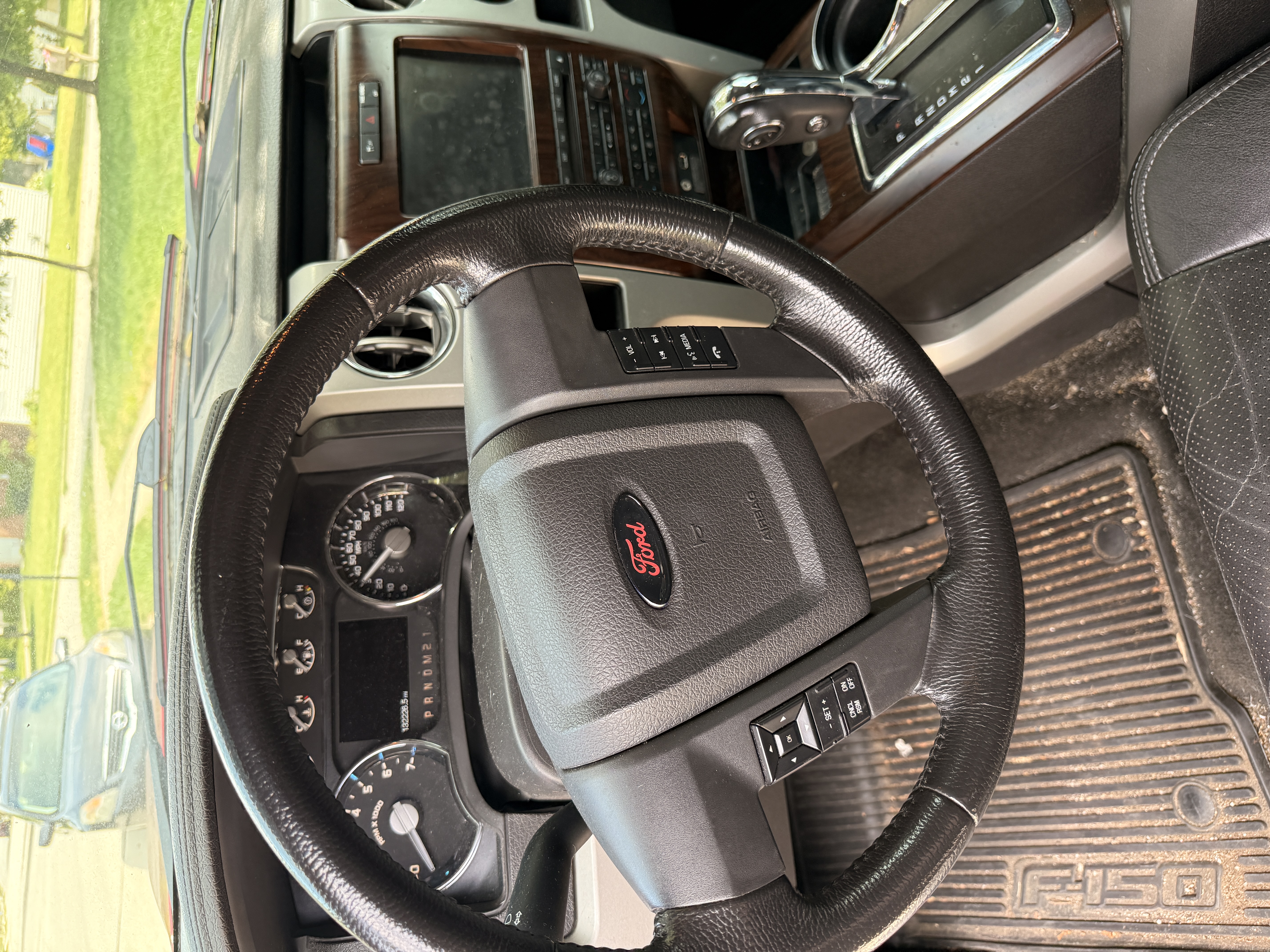 Used 2012 Ford F150 Lariat AWD/4WD image 11