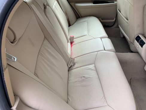 Used 2007 Lincoln Town Car Designer Series image 8