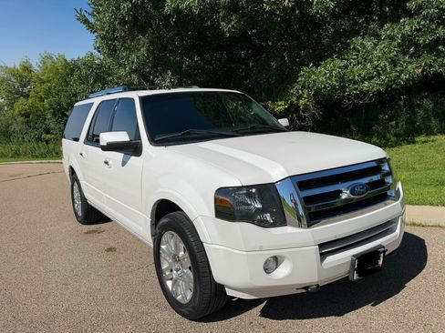 Used 2014 Ford Expedition EL Limited w/ Equipment Group 301A AWD/4WD image 8