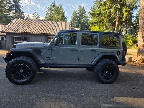 Used 2021 Jeep Wrangler Unlimited Sport image 2