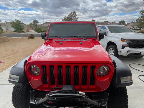 Used 2018 Jeep Wrangler Unlimited Sport S image 2