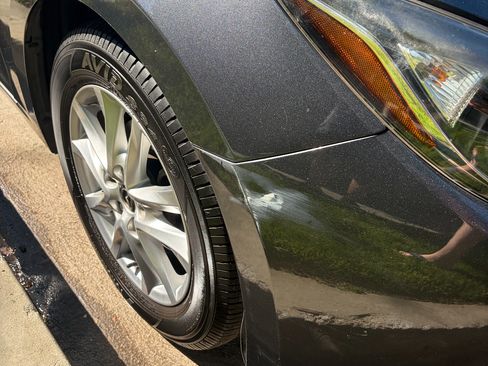 Used 2014 MAZDA MAZDA3 i Touring w/ Technology Package image 4