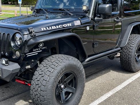 Used 2013 Jeep Wrangler Rubicon w/ PWR Convenience Group AWD/4WD image 10