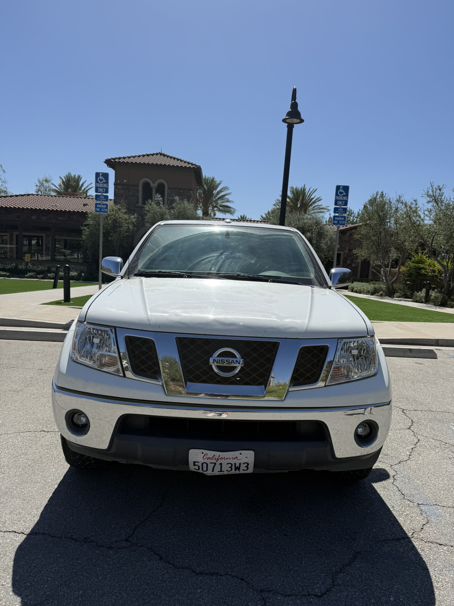 Used 2017 Nissan Frontier SL w/ Moonroof Package RWD image 10