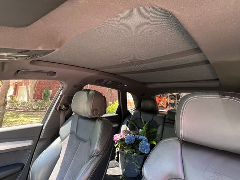 Used 2018 Audi SQ5 Premium Plus w/ Navigation Package image 11