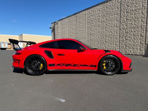 Used 2019 Porsche 911 GT3 RS image 11