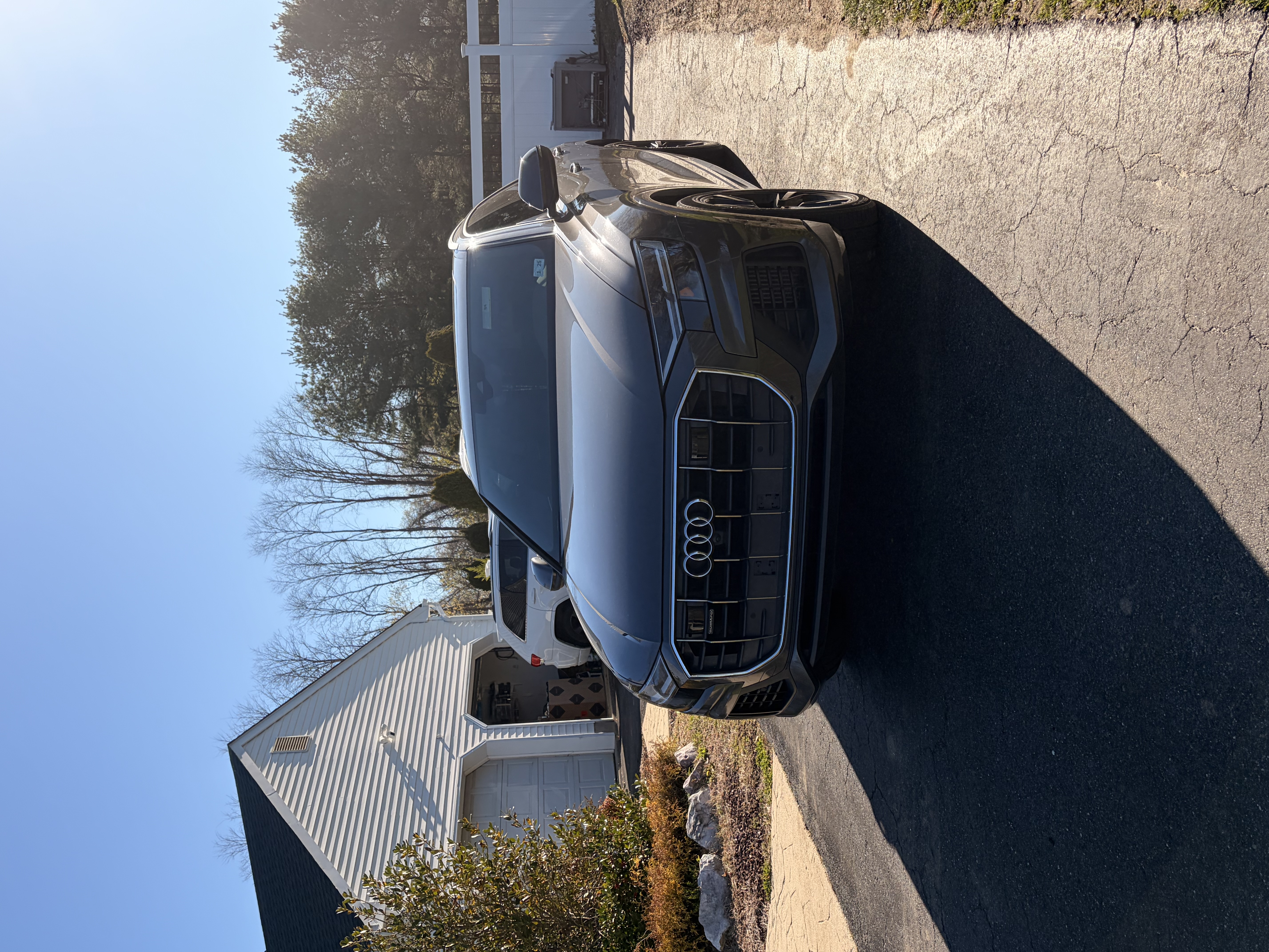 Used 2019 Audi Q8 Premium Plus w/ Premium Plus AWD/4WD image 18