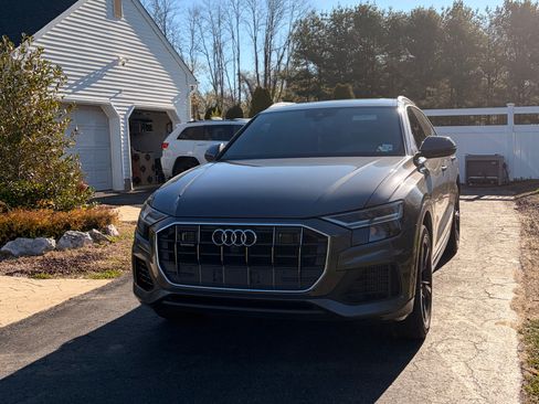 Used 2019 Audi Q8 Premium Plus w/ Premium Plus image 18