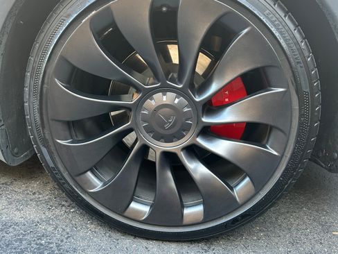 Used 2023 Tesla Model Y Performance AWD/4WD image 12