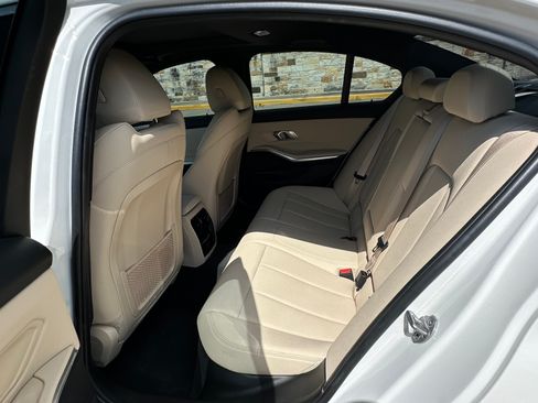 Used 2021 BMW 330i Sedan w/ Convenience Package RWD image 13