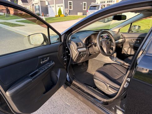 Used 2015 Subaru Crosstrek 2.0i Premium w/ Moonroof Package AWD/4WD image 17