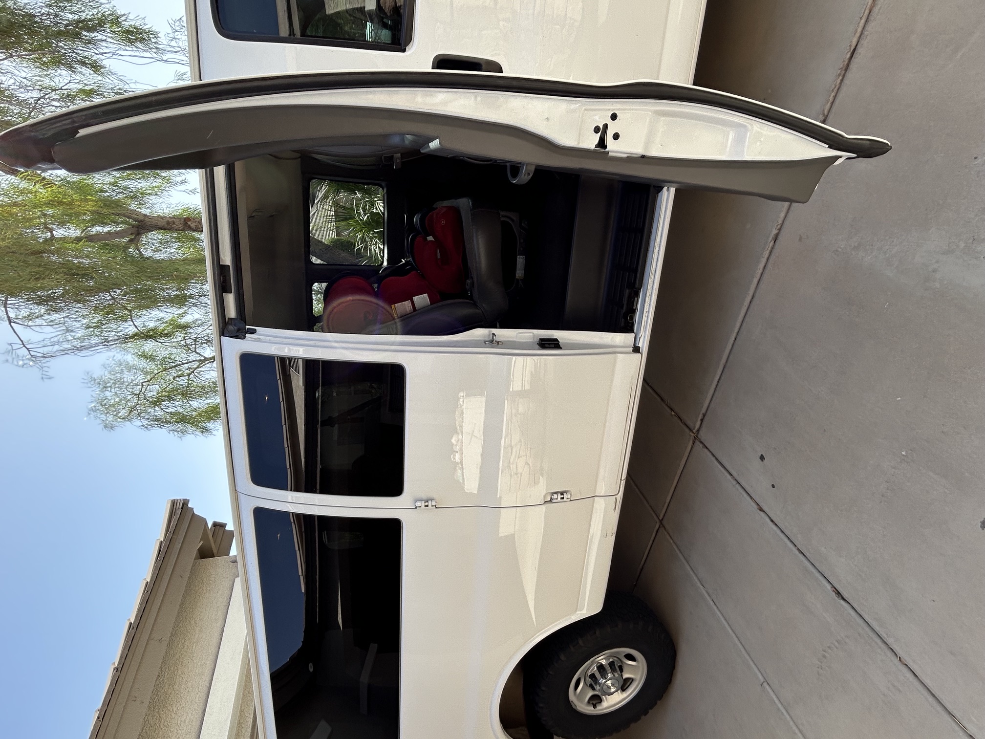 Used 2016 Chevrolet Express 3500 LT w/ LT Preferred Equipment Group RWD image 11