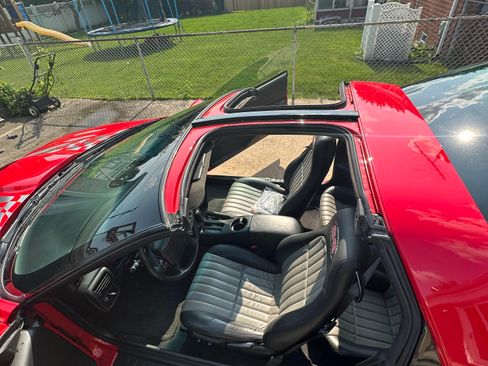 Used 2002 Chevrolet Camaro Z28 w/ SS Performance/Appearance Pkg image 9