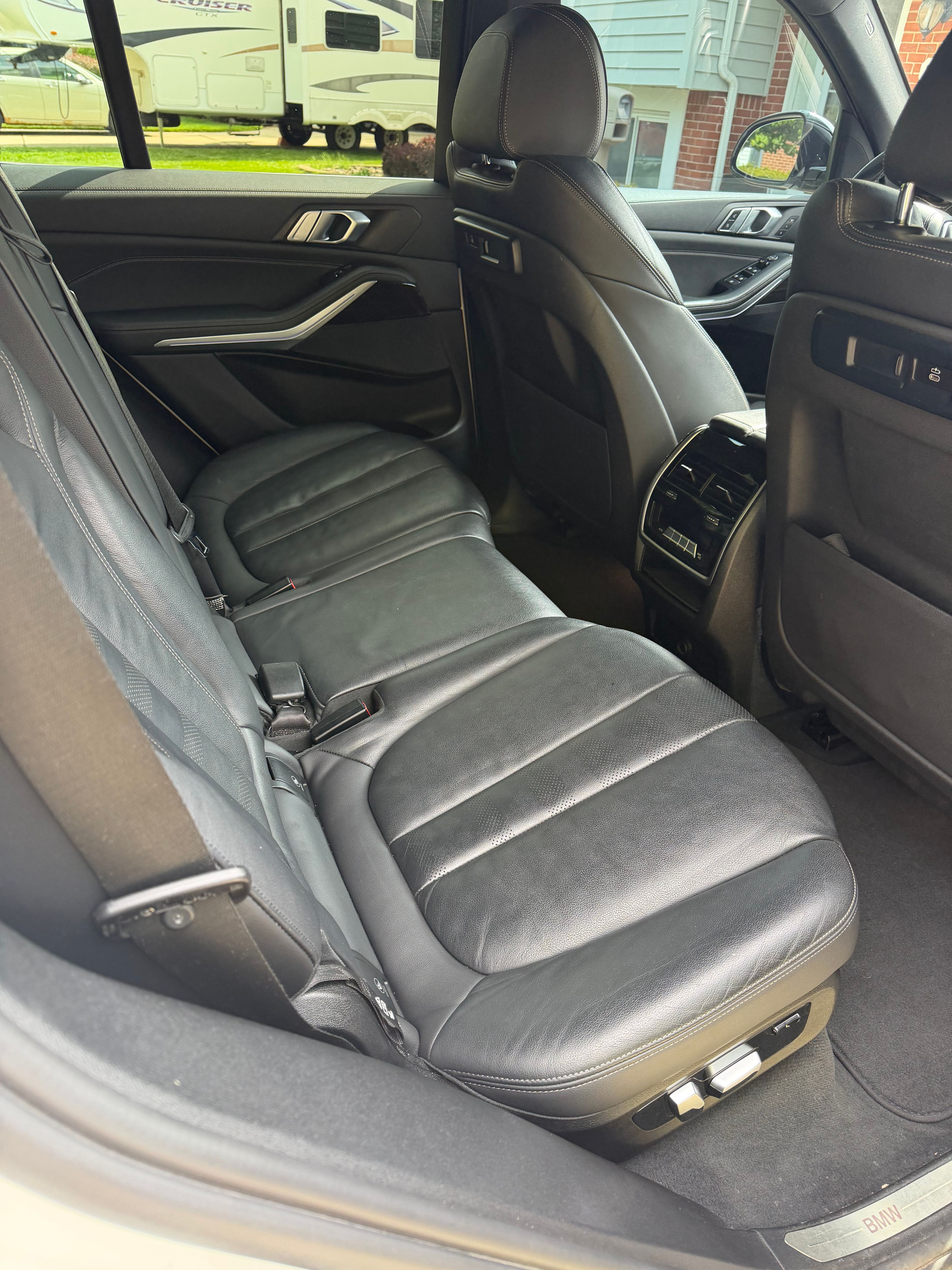 Used 2021 BMW X5 xDrive40i w/ Convenience Package AWD/4WD image 15