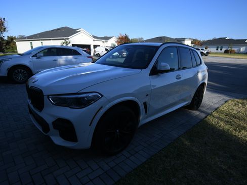 Used 2022 BMW X5 M50i w/ Executive Package image 15