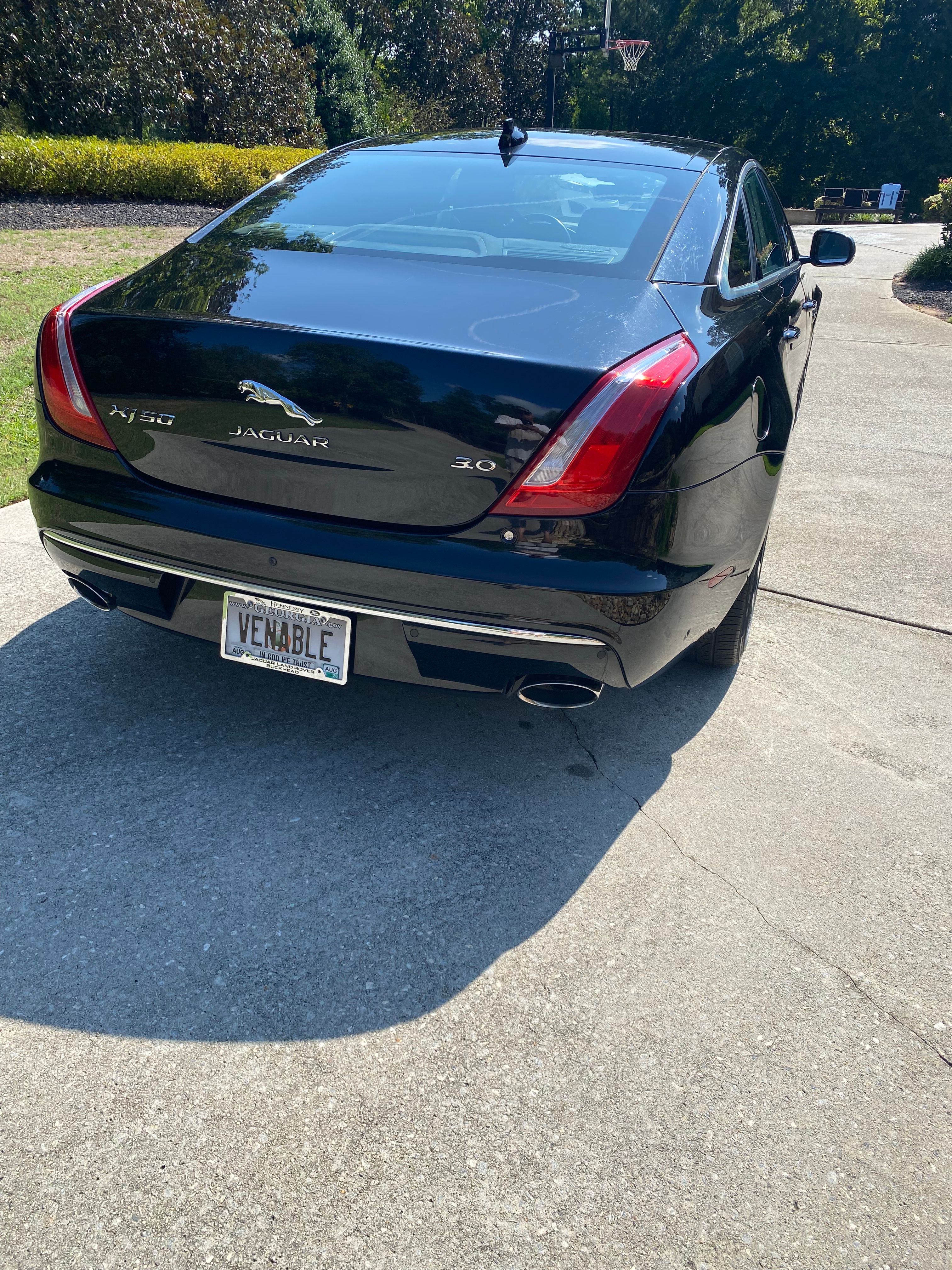 Used 2019 Jaguar XJ L Portfolio RWD image 13