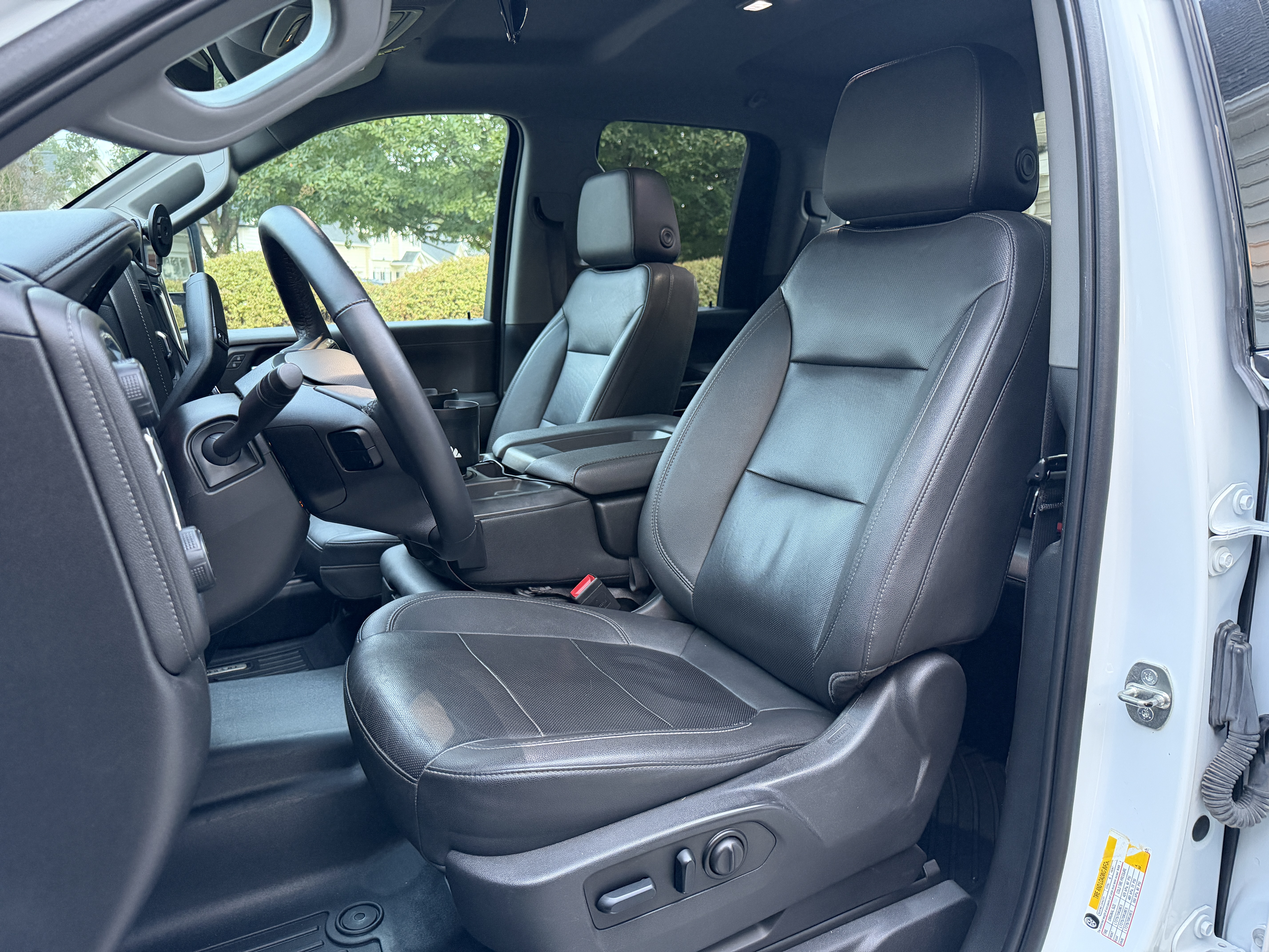 Used 2022 Chevrolet Silverado 2500 LTZ w/ Safety Package AWD/4WD image 14