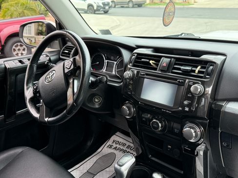 Used 2016 Toyota 4Runner TRD Pro image 4