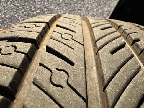 Used 2017 Genesis G90 3.3T Premium image 22