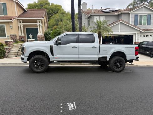 Used 2025 Ford F250 Lariat w/ Tremor Off-Road Package AWD/4WD image 1