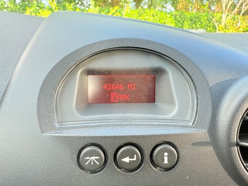 Used 2008 Pontiac Grand Prix image 13