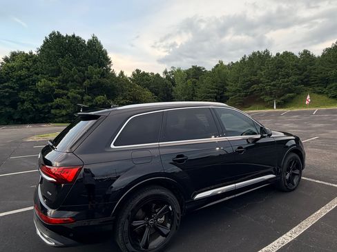 Used 2021 Audi Q7 2.0T Premium w/ Convenience Package AWD/4WD image 6