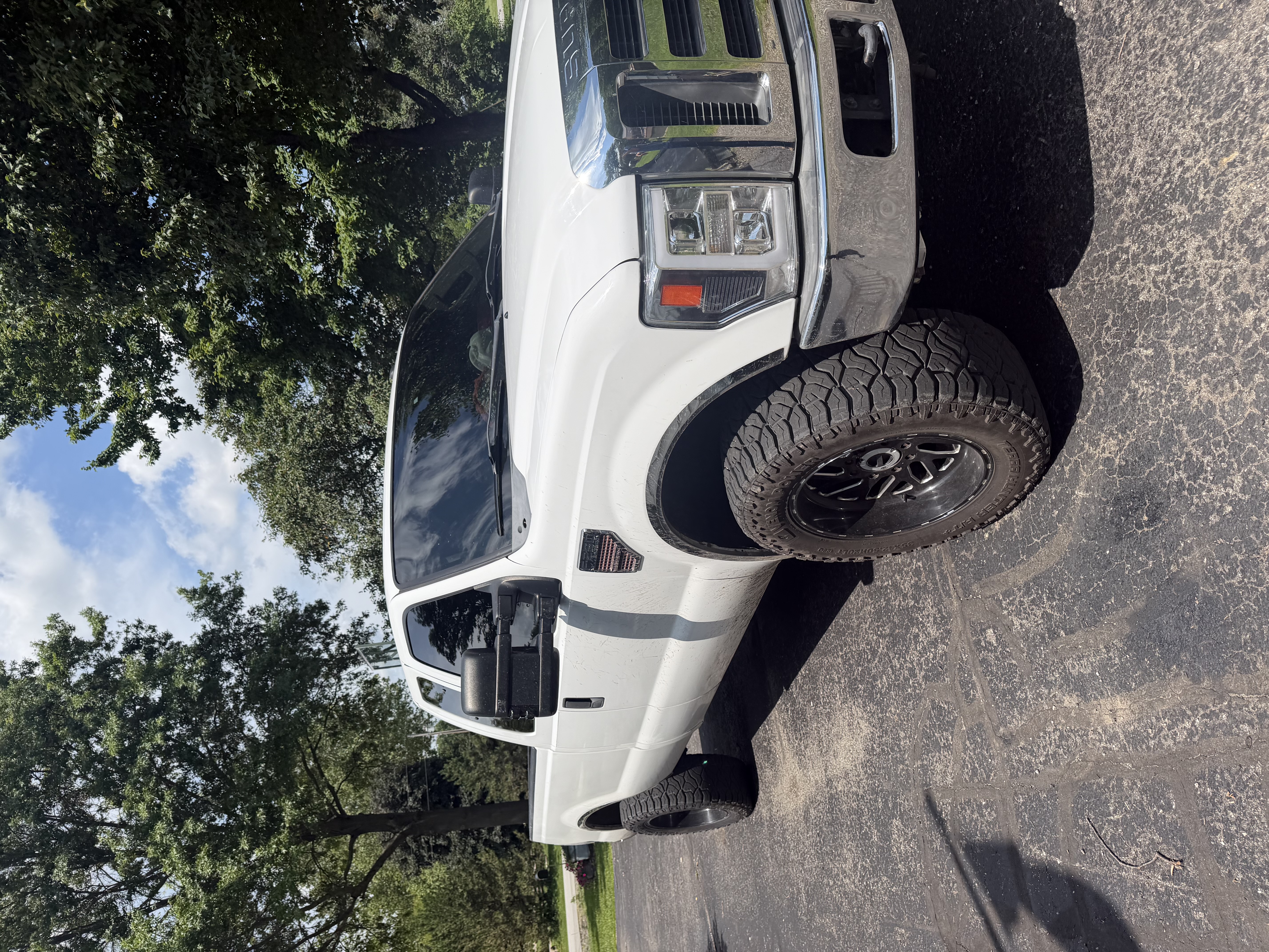 Used 2010 Ford F250 XLT AWD/4WD image 1