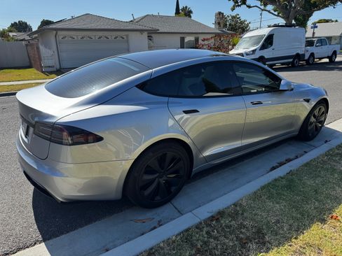 Used 2025 Tesla Model S AWD/4WD image 8
