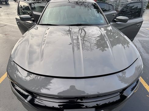 Used 2017 Dodge Charger SXT w/ Plus Group image 16