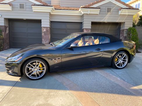 Used 2015 Maserati GranTurismo MC RWD image 9