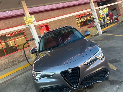 Used 2019 Alfa Romeo Stelvio Ti image 1