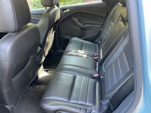 Used 2014 Ford C-MAX Energi SEL w/ Equipment Group 303A FWD image 10