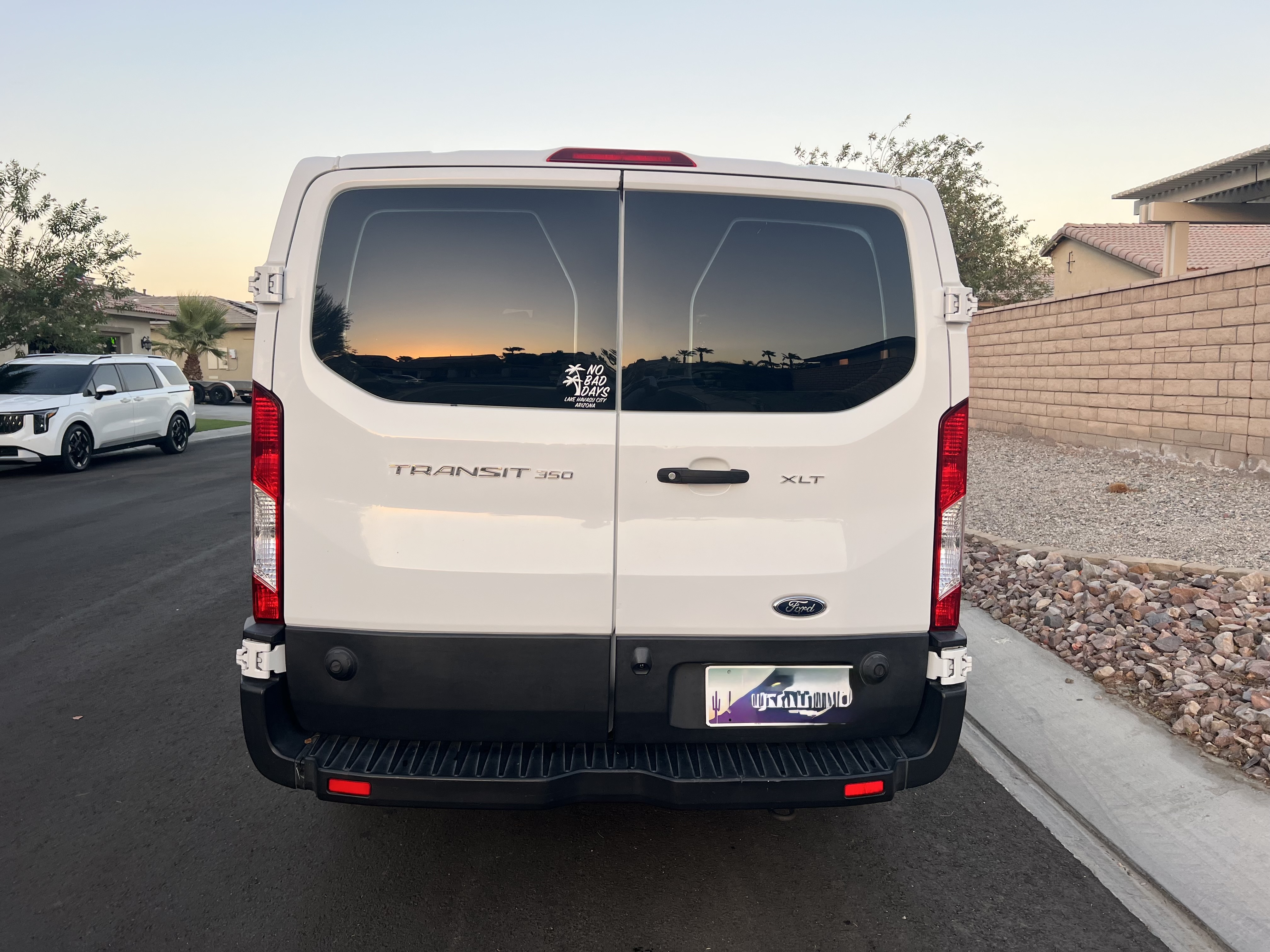 Used 2019 Ford Transit 350 XLT RWD image 2
