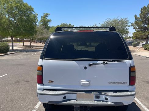 Used 2004 Chevrolet Tahoe Z71 w/ Z71 Preferred Equipment Group AWD/4WD image 5