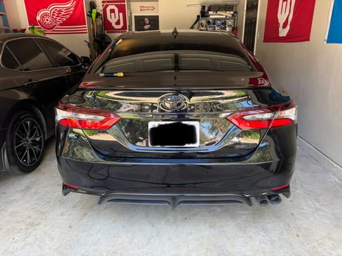 Used 2021 Toyota Camry SE FWD image 24