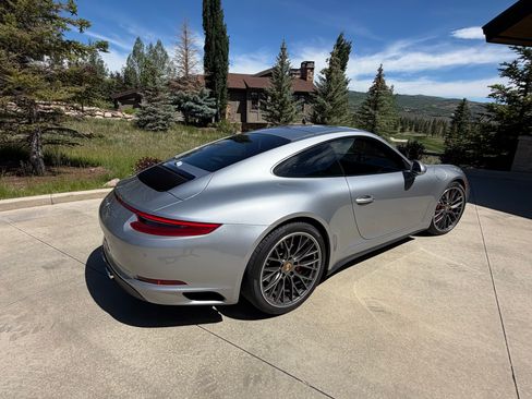Used 2017 Porsche 911 Carrera 4S AWD/4WD image 6