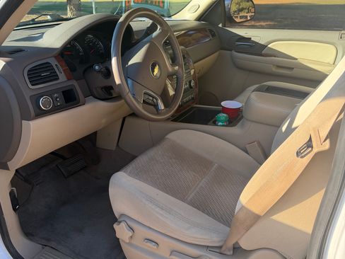 Used 2009 Chevrolet Tahoe LT w/ Texas Edition image 6