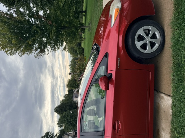 Used 2012 Toyota Prius Four FWD image 2